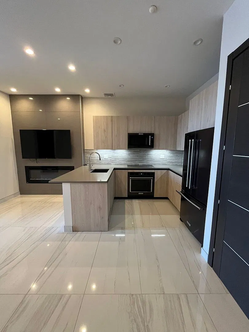 229 Waterman Street- Residential — Photo 2
