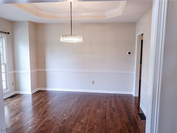 4th image of 4850 Valleybrook Dr