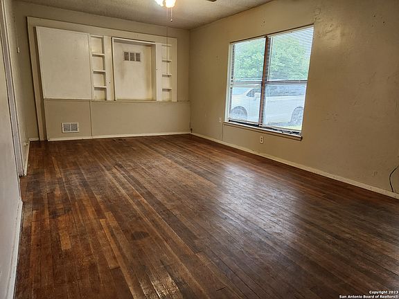 2nd image of 414 SUMNER DR
