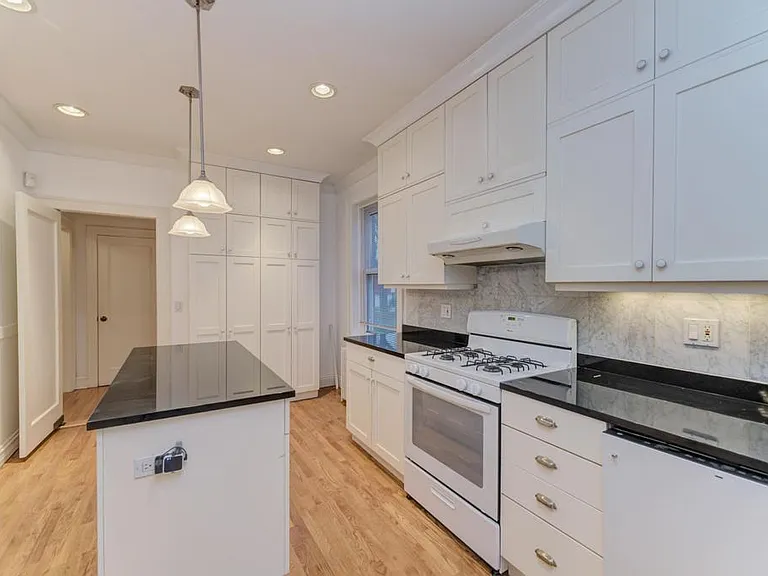 6833 S Cregier Ave — Photo 13