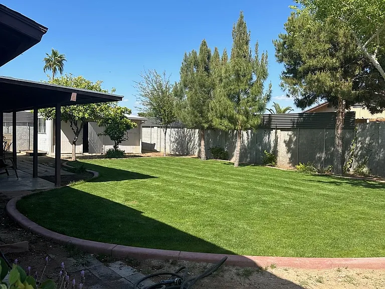 14801 N 21st Pl — Photo 1