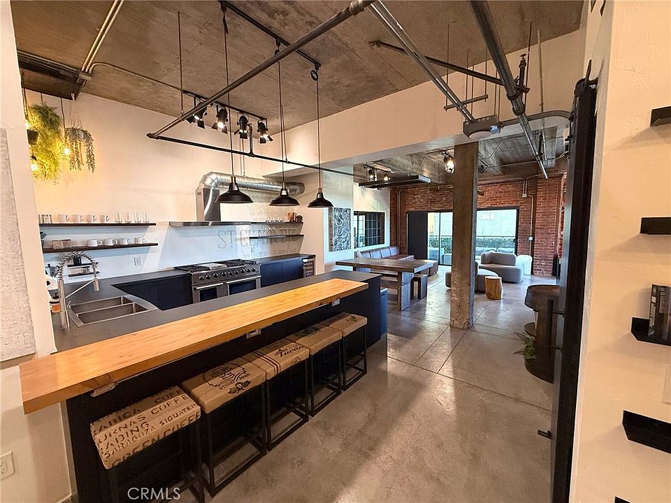 1st image of 835 Locust Ave Unit 518