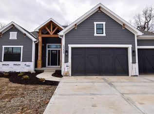 13455 Terrace Park Dr, Parkville, MO 64152