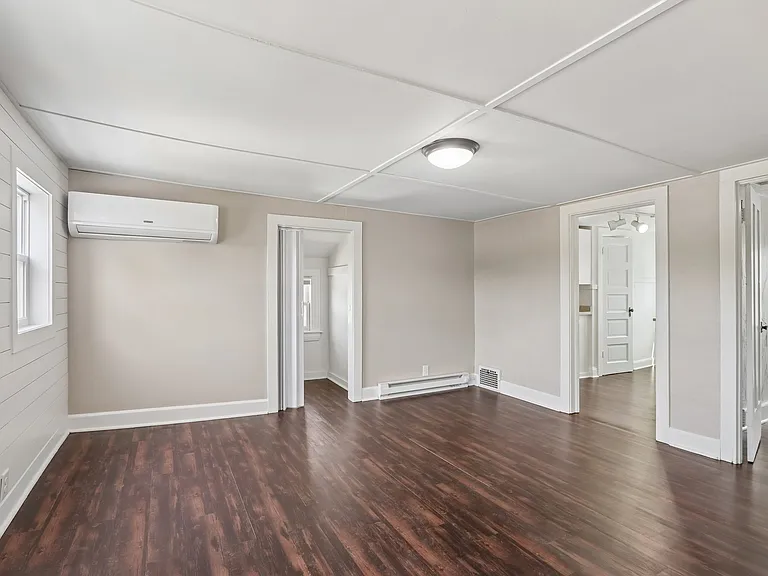 2027 N Main St #1B — Photo 16