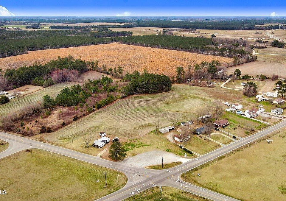 1st image of 2305 U.S. 13