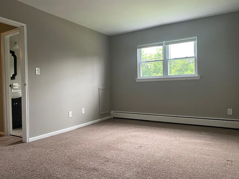 Topton Garden Apartments — Photo 8