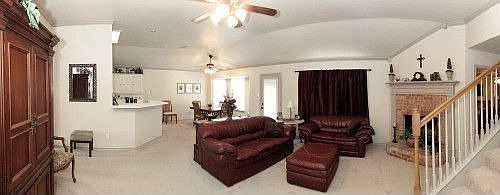 3rd image of 8821 Greenhaven Dr