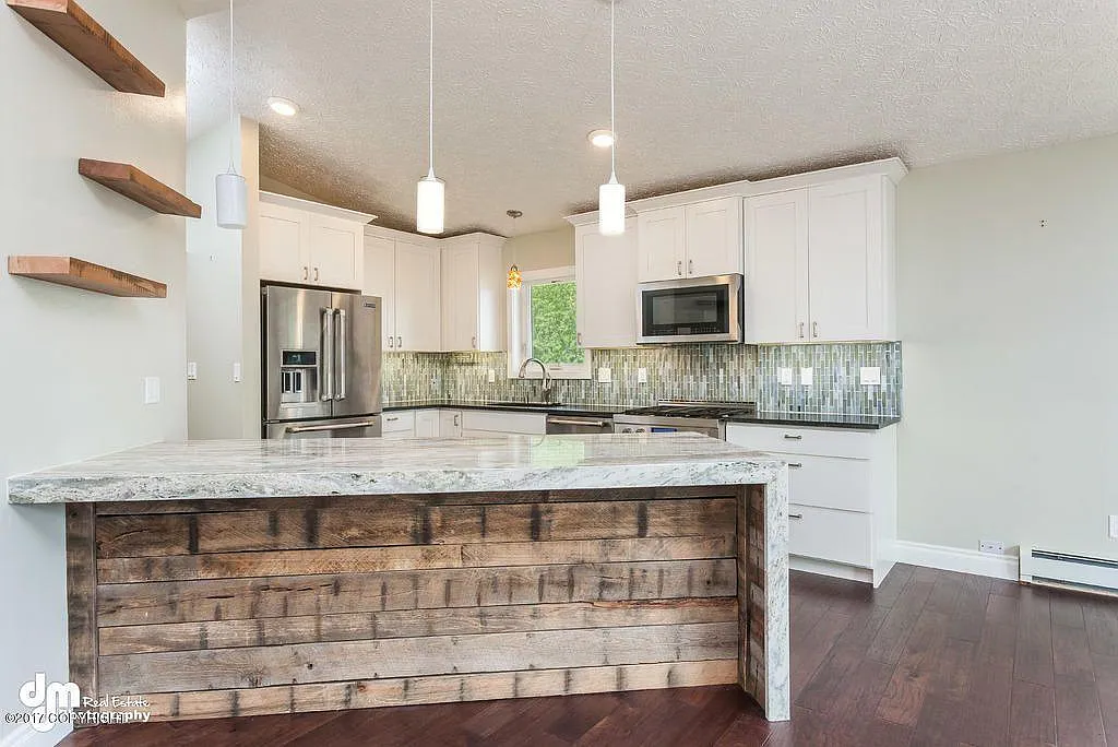 8130 Kronos Dr — Photo 1