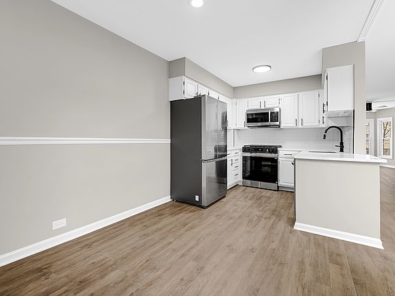 5th image of 1602 W 103rd St