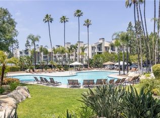 21520 Burbank Blvd APT 305, Woodland Hills, CA 91367