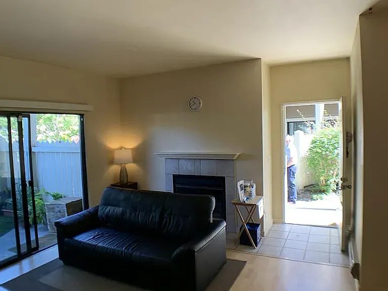 45 Lakeshore Ct — Photo 8