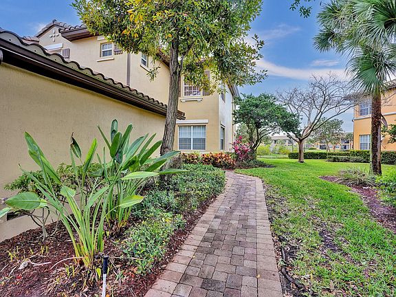3rd image of 8225 NW 127th Lane #32C