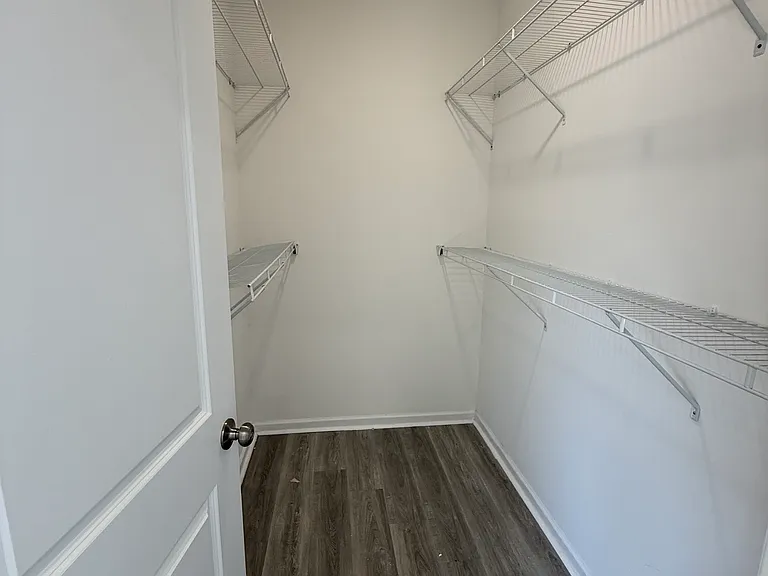 207 Redwood Ave #202 — Photo 25