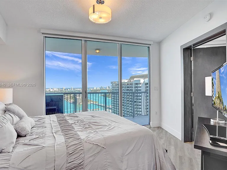 1750 N Bayshore Dr #3802 — Photo 17