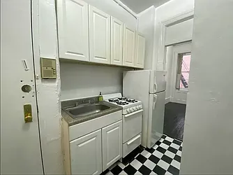 Rented by Ethan Blinder, LREB