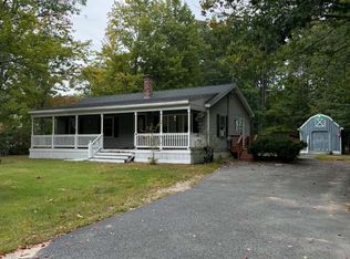 115 Manchester Rd, Steep Falls, ME 04085