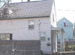 48A Andrews St, Lowell, MA 01852