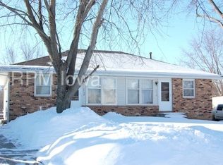 7710 Ridgemont Dr, Urbandale, IA 50322