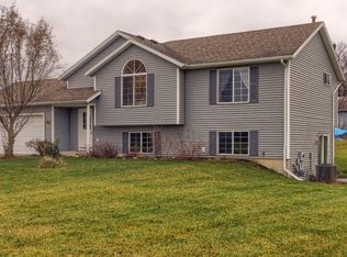2867 Fawn Cv, Middleville, MI 49333