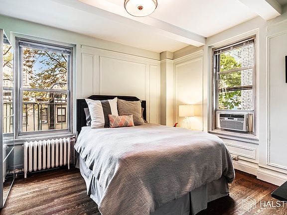 3rd image of 325 W 45th St #615