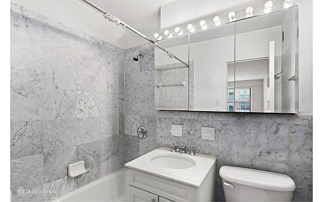 Rented by Douglas Elliman | media 15