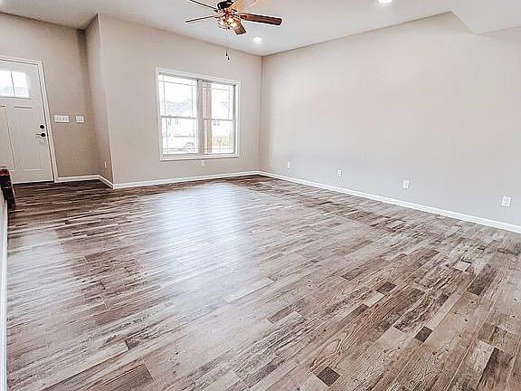 4th image of 1761 Eagle Dr
