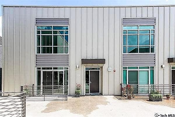 1st image of 730 W Doran St APT 206