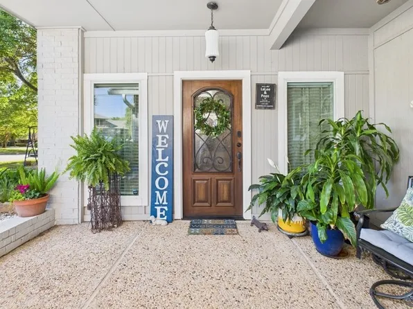704 Bunny Rabbit Rd, Athens, TX 75751