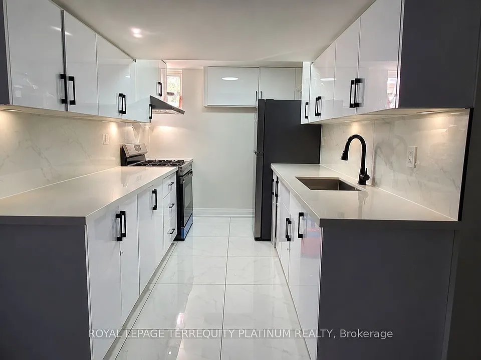 2 Hazelwood Dr #BASEMENT