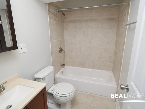 3rd image of 1125 W Oakdale Ave #1125GDNN