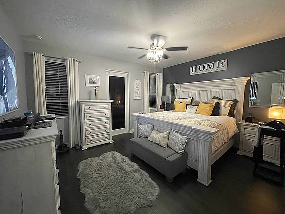 3rd image of 2919 Tortola Way