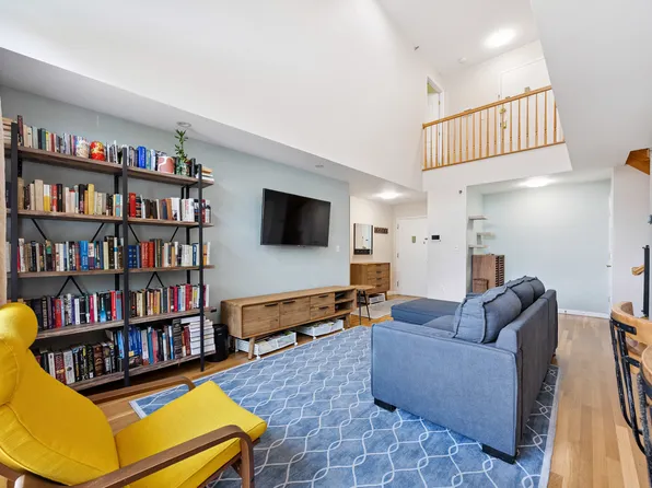 2511 Ocean Avenue image 5 of 21