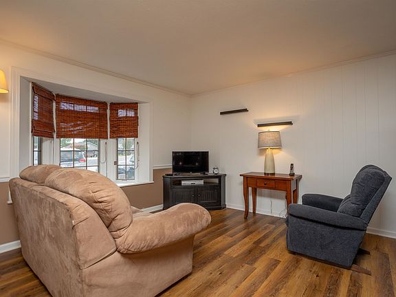 4th image of 159 Morningside Dr