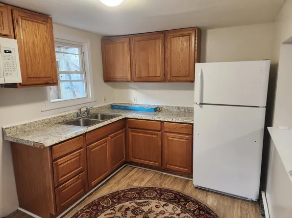 328-332 Central Ave #3B, Norwich, CT 06360