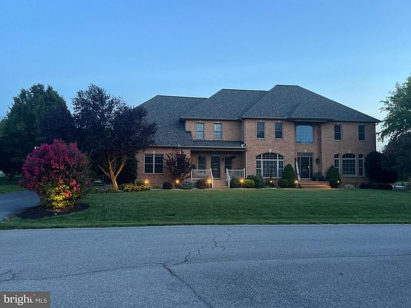2nd image of 10908 Sassan Ln
