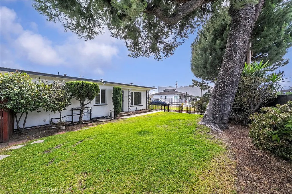 1 bed, 700 sqft, $2,200 — Photo 3