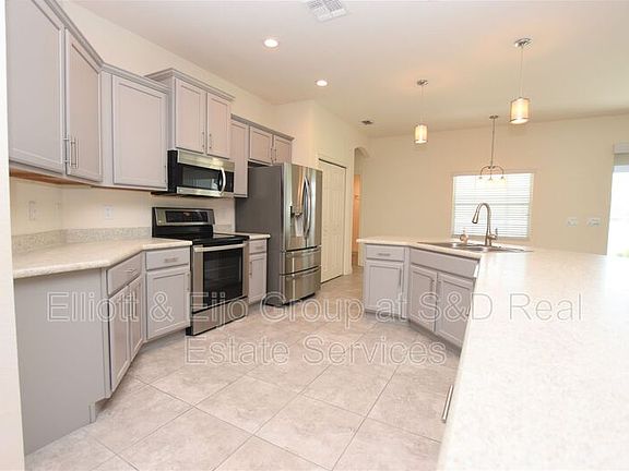 4th image of 5994 Valentino Way