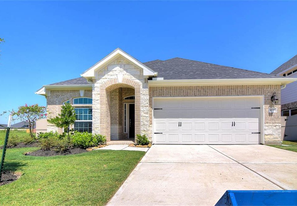 1st image of 24934 Lakecrest Park Dr