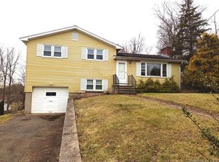 78 Fiesta Hts, Meriden, CT 06451