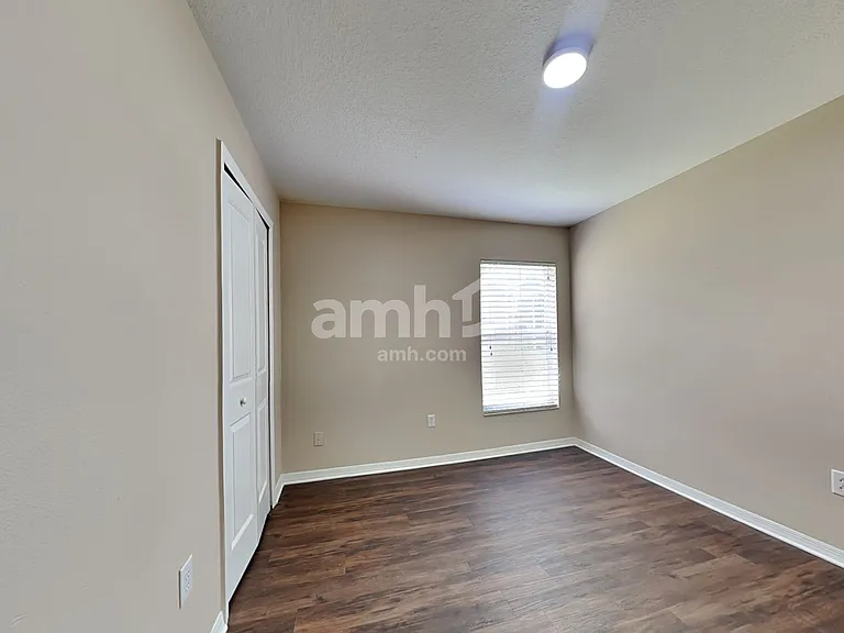 9423 Hunters Pond Dr — Photo 14