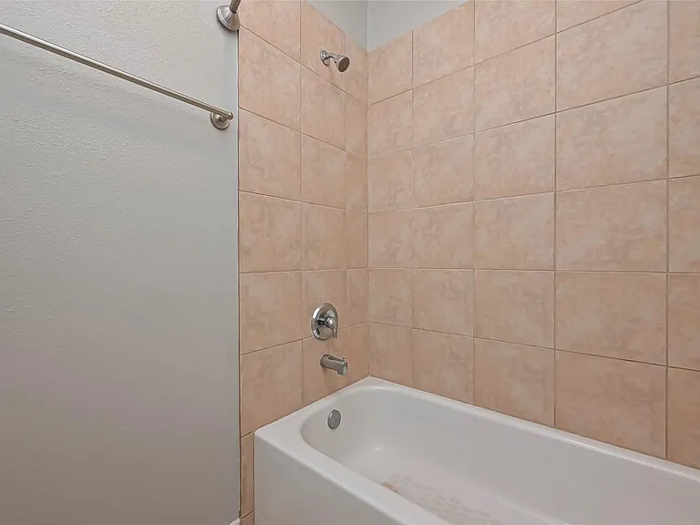 7816 Stoneyway Dr — Photo 29