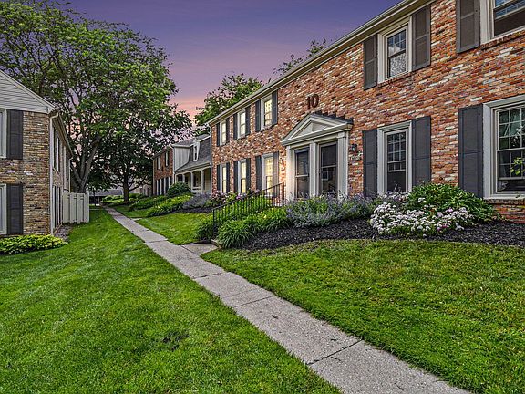 3rd image of 2529 Abbington Dr SE #91