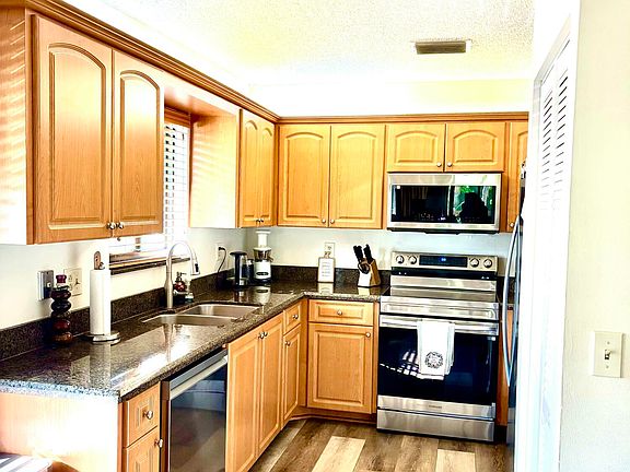 2nd image of 159 NW 70th St APT 518