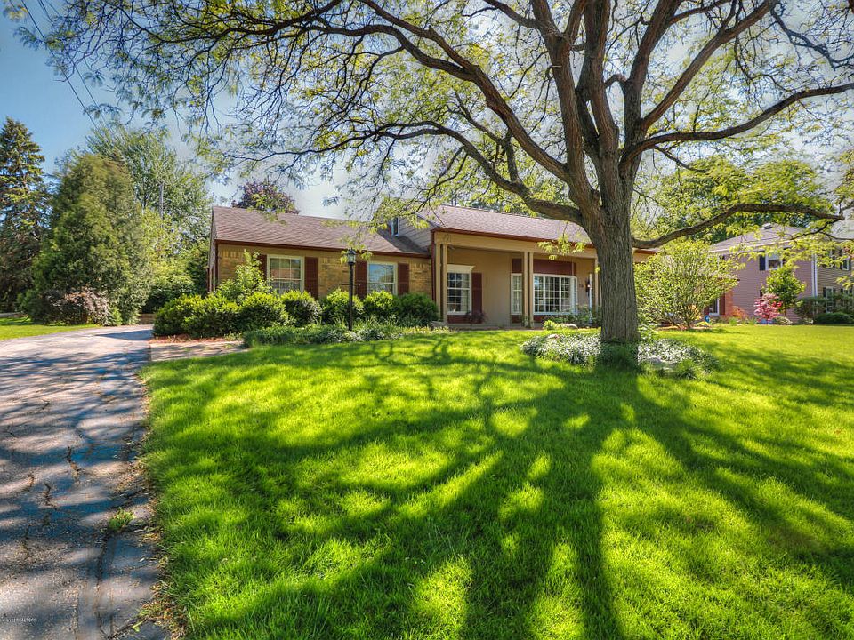 1st image of 776 Pebblebrook Ln