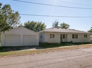 407 4th St, Wellman, IA 52356