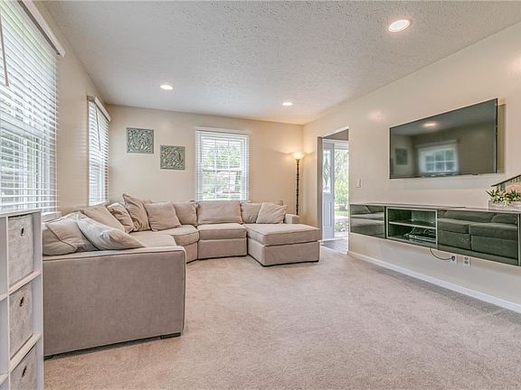 3rd image of 2451 Sandalwood Dr