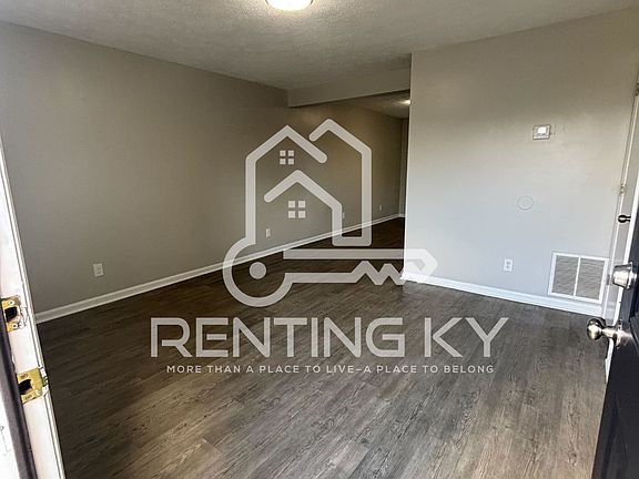 3rd image of 1661 Foxhaven Dr #1