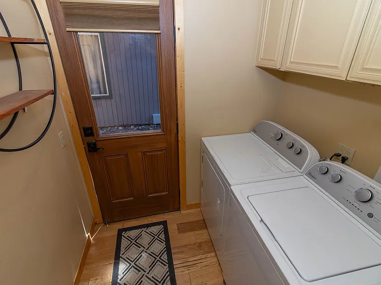 560 Temple Ln — Photo 15