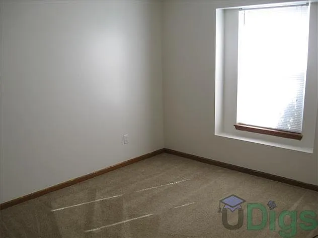 3516 Thornhill Cir W — Photo 6