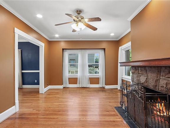 4th image of 3925 Manheim Rd